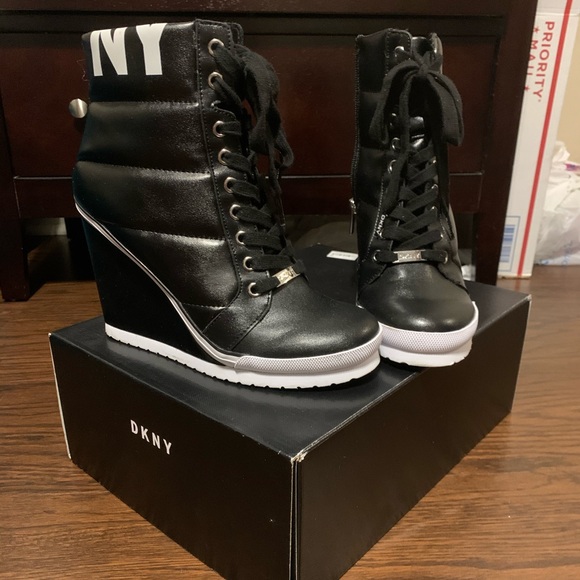 dkny noho wedge sneaker